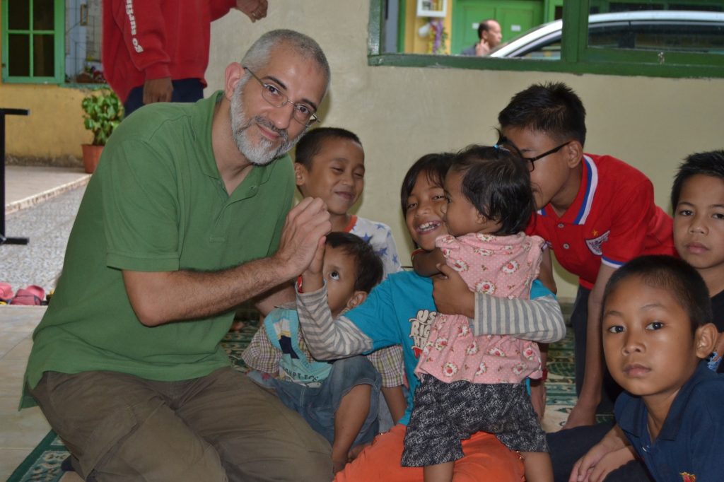 Hatem-Imran-auf Projektreise in Indonesien