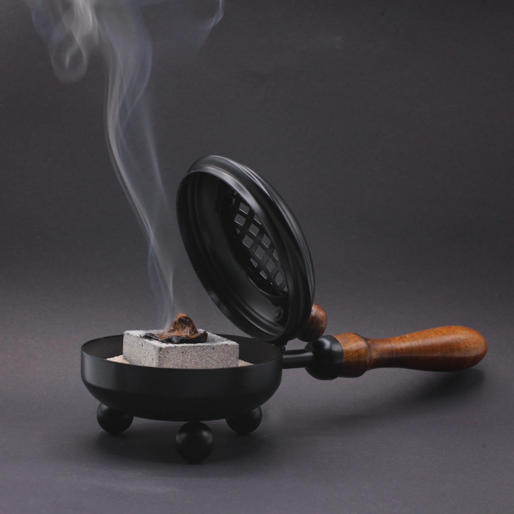 Räuchergefäß-Eisen-mit-Oud